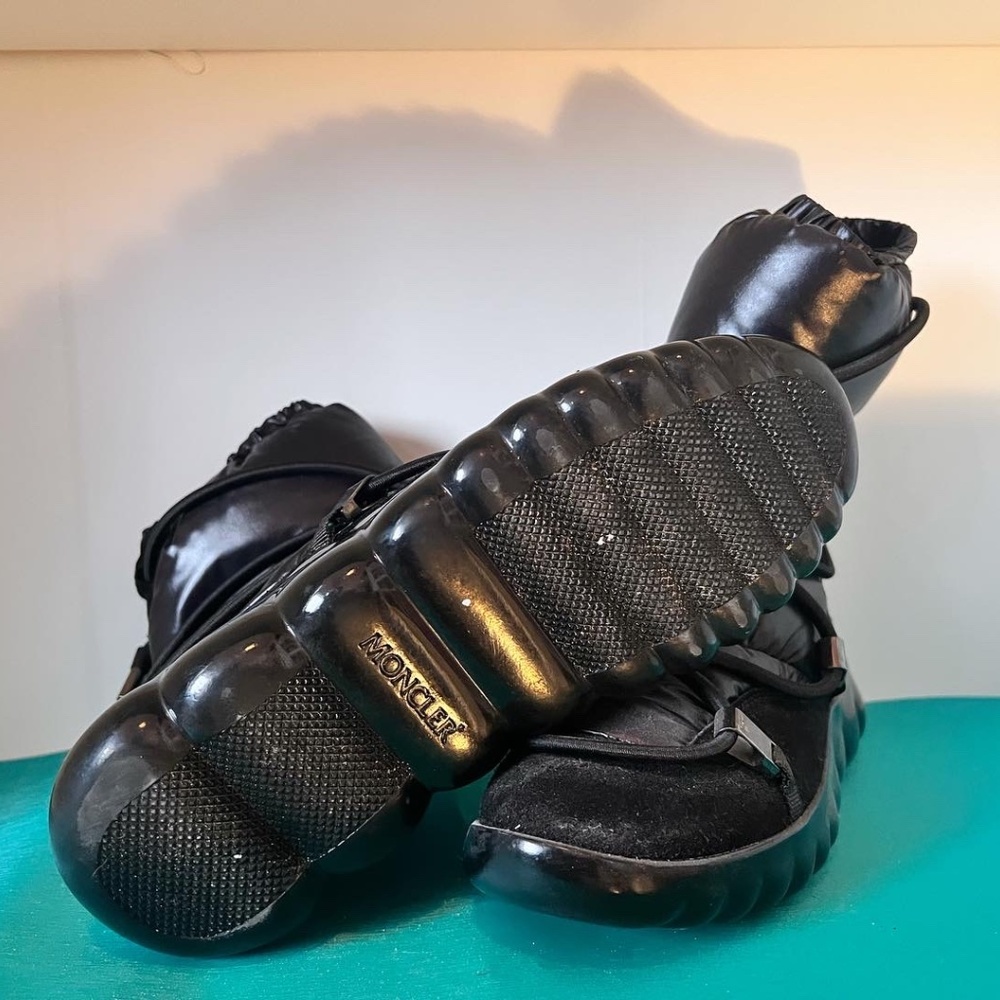 Boots - Picture 4 of 6